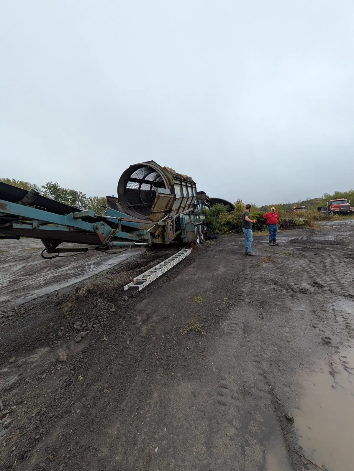 Dark peat humus material at the Mariaville deposit